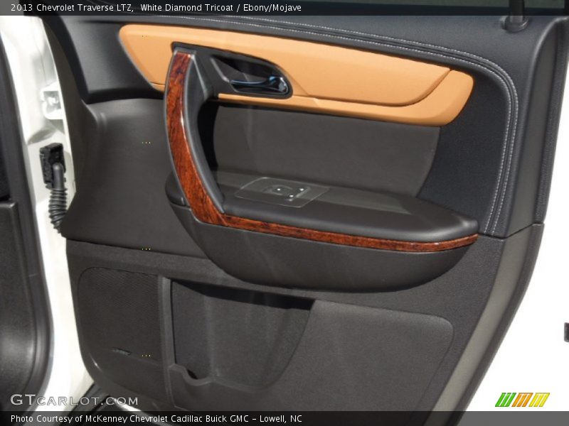 Door Panel of 2013 Traverse LTZ