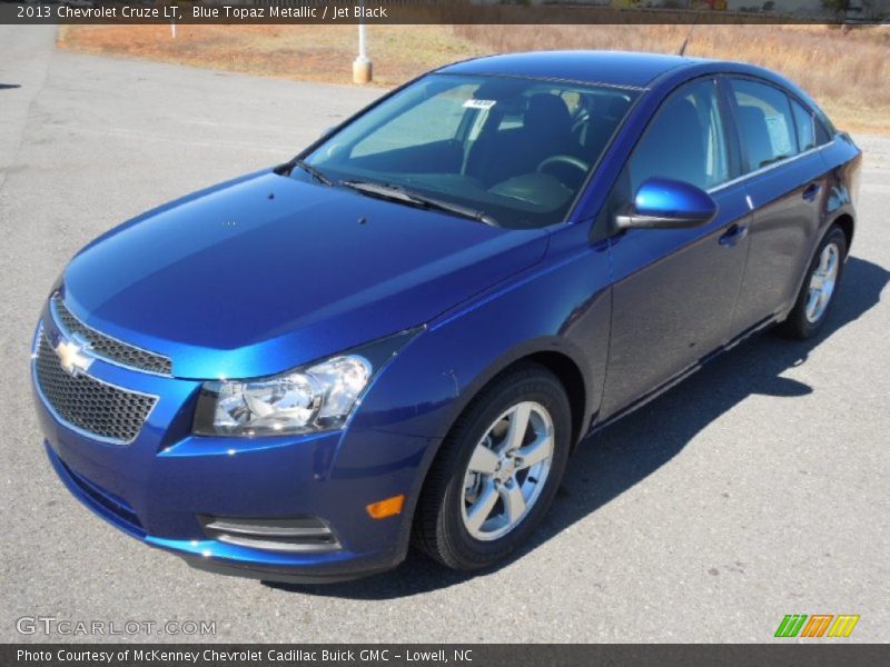 Front 3/4 View of 2013 Cruze LT