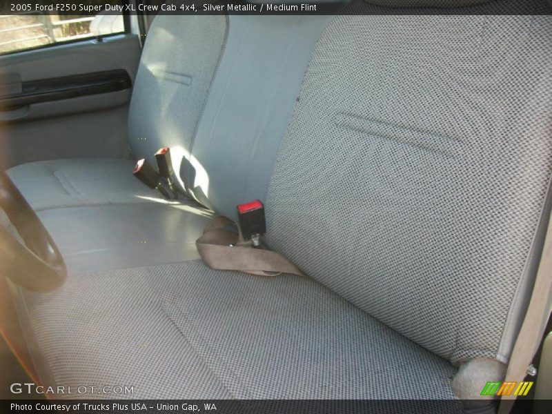 Silver Metallic / Medium Flint 2005 Ford F250 Super Duty XL Crew Cab 4x4