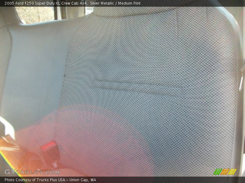 Silver Metallic / Medium Flint 2005 Ford F250 Super Duty XL Crew Cab 4x4