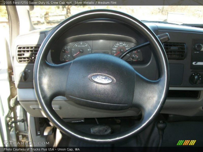  2005 F250 Super Duty XL Crew Cab 4x4 Steering Wheel