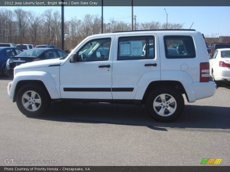 Bright White / Dark Slate Gray 2012 Jeep Liberty Sport