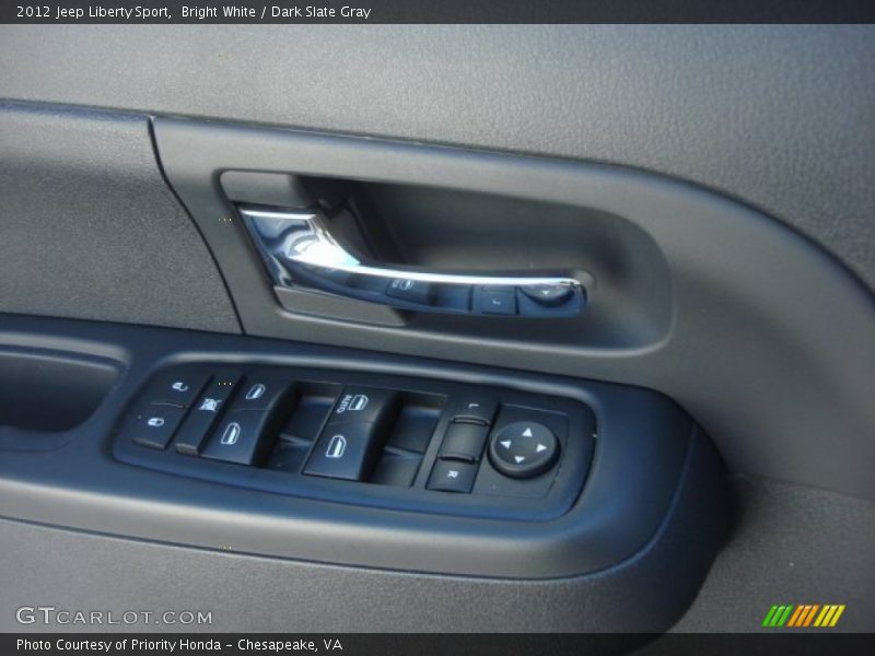 Bright White / Dark Slate Gray 2012 Jeep Liberty Sport