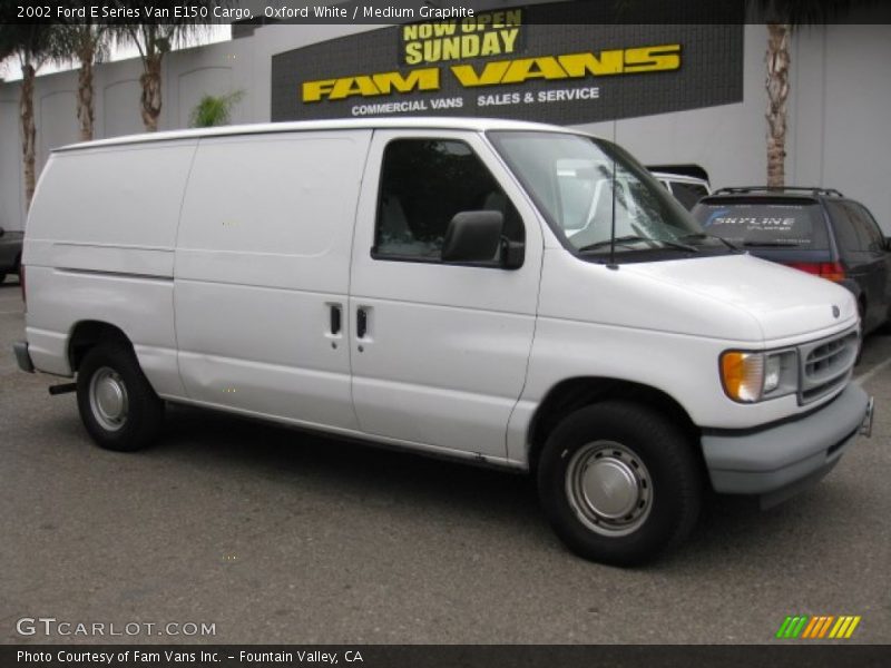 Oxford White / Medium Graphite 2002 Ford E Series Van E150 Cargo