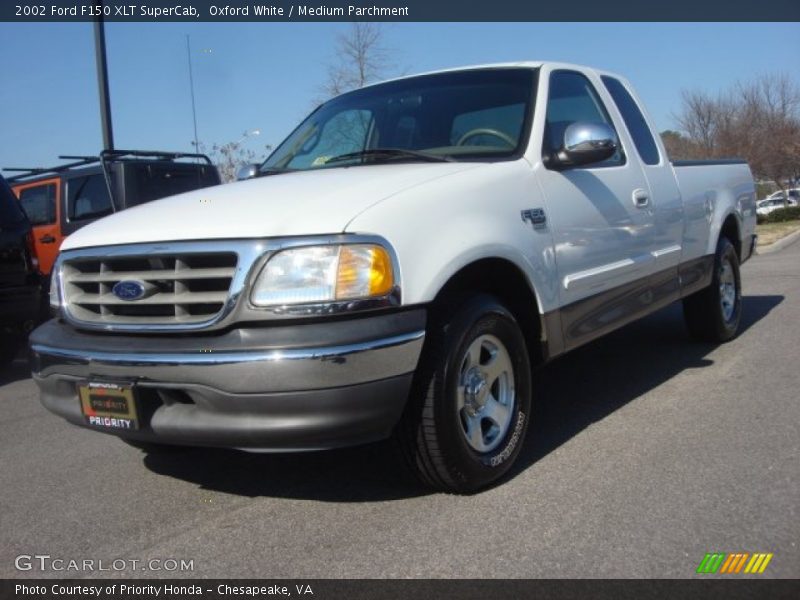 Oxford White / Medium Parchment 2002 Ford F150 XLT SuperCab