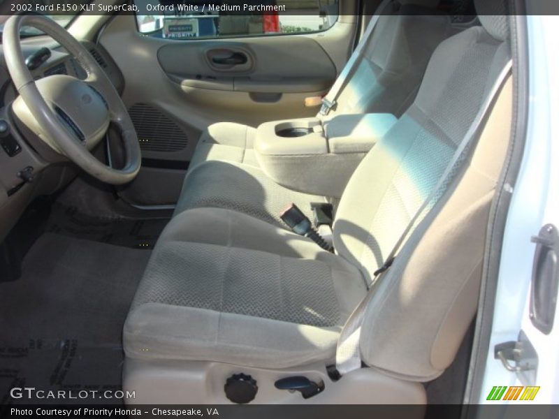 Oxford White / Medium Parchment 2002 Ford F150 XLT SuperCab