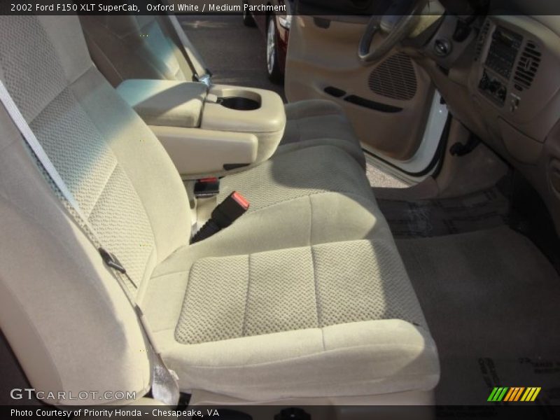 Oxford White / Medium Parchment 2002 Ford F150 XLT SuperCab