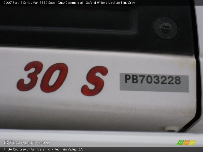 Oxford White / Medium Flint Grey 2007 Ford E Series Van E350 Super Duty Commercial