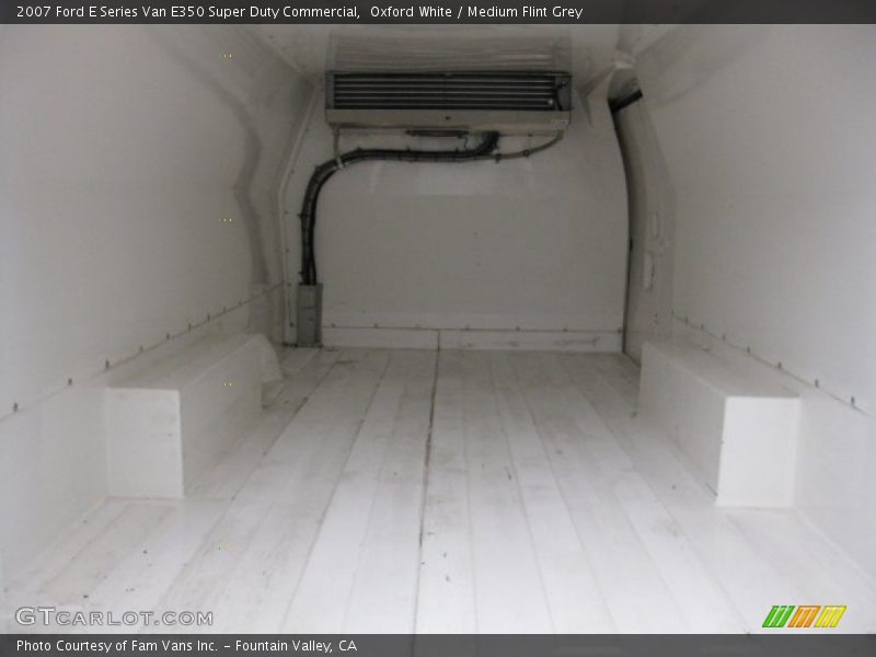Oxford White / Medium Flint Grey 2007 Ford E Series Van E350 Super Duty Commercial