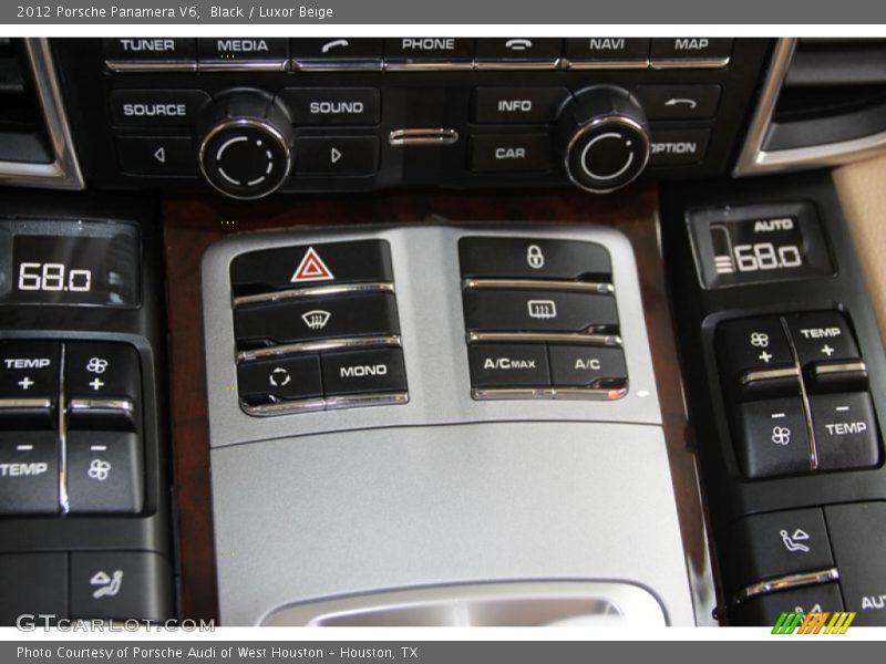 Controls of 2012 Panamera V6