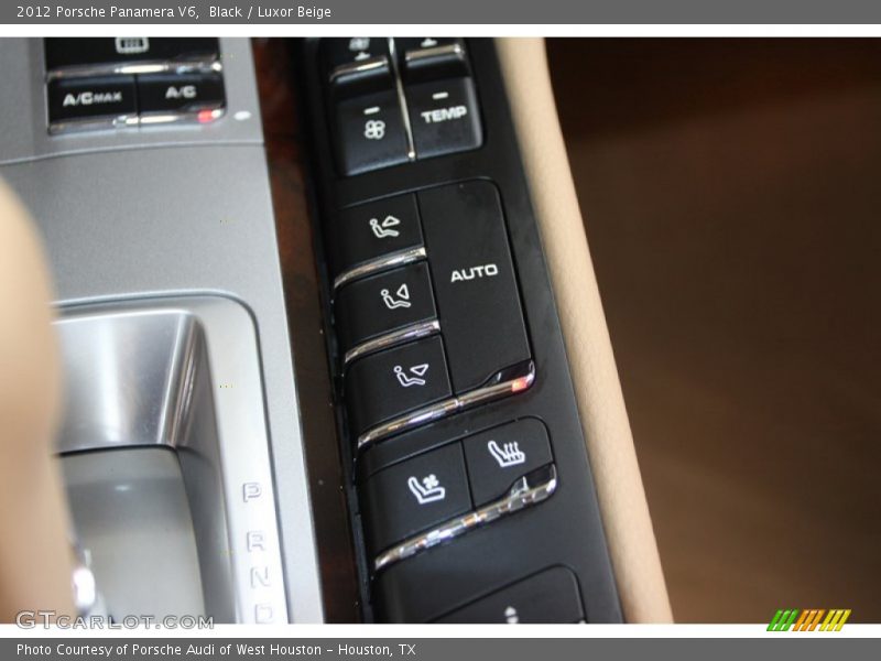 Controls of 2012 Panamera V6