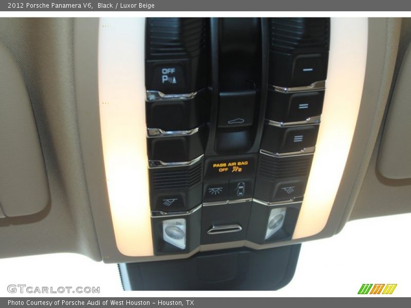 Controls of 2012 Panamera V6