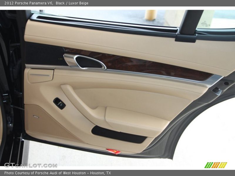 Door Panel of 2012 Panamera V6