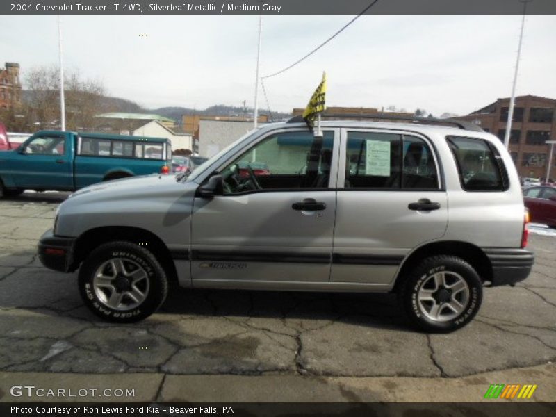Silverleaf Metallic / Medium Gray 2004 Chevrolet Tracker LT 4WD