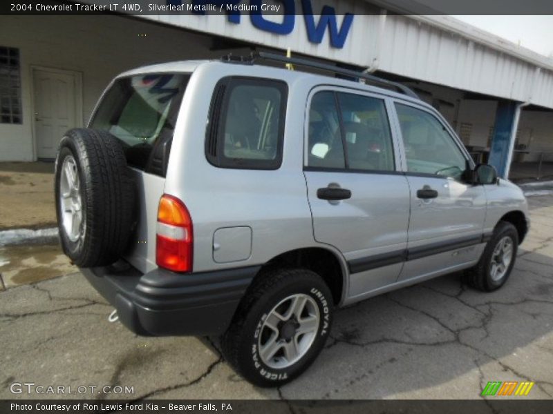 Silverleaf Metallic / Medium Gray 2004 Chevrolet Tracker LT 4WD