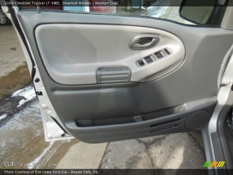 Door Panel of 2004 Tracker LT 4WD