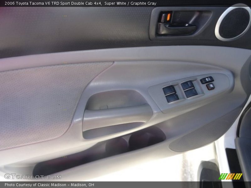Super White / Graphite Gray 2006 Toyota Tacoma V6 TRD Sport Double Cab 4x4