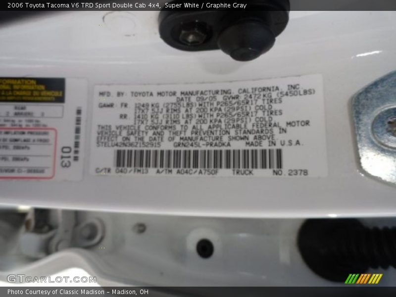 Super White / Graphite Gray 2006 Toyota Tacoma V6 TRD Sport Double Cab 4x4