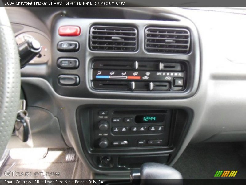 Controls of 2004 Tracker LT 4WD