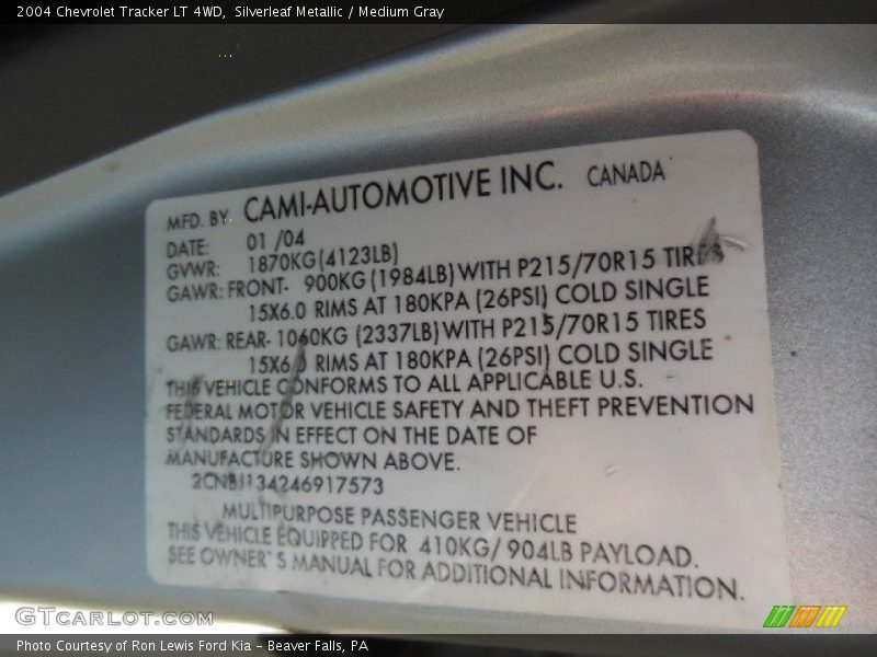 Silverleaf Metallic / Medium Gray 2004 Chevrolet Tracker LT 4WD