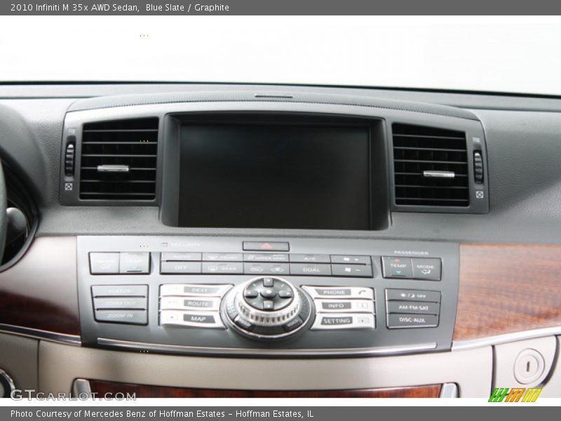 Controls of 2010 M 35x AWD Sedan