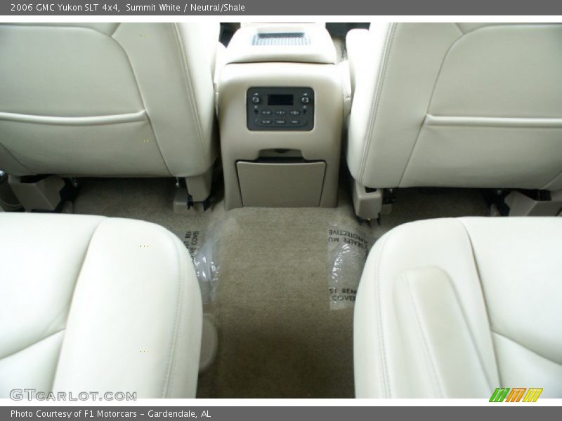 Summit White / Neutral/Shale 2006 GMC Yukon SLT 4x4