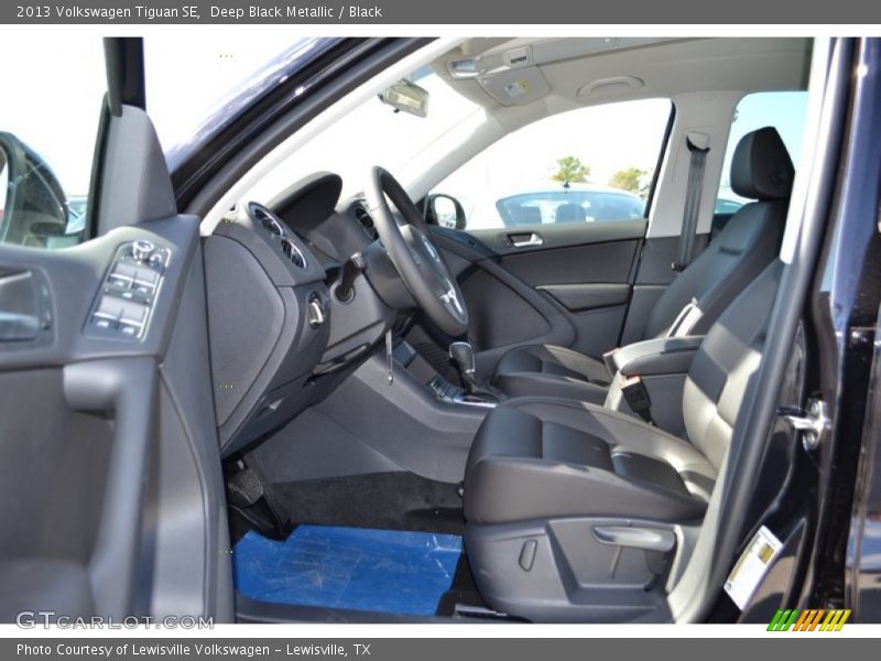 Deep Black Metallic / Black 2013 Volkswagen Tiguan SE