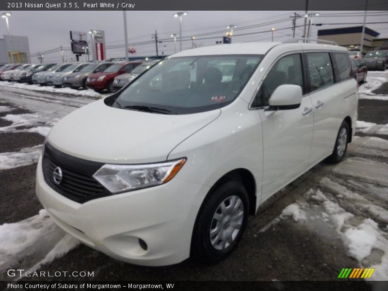 Front 3/4 View of 2013 Quest 3.5 S