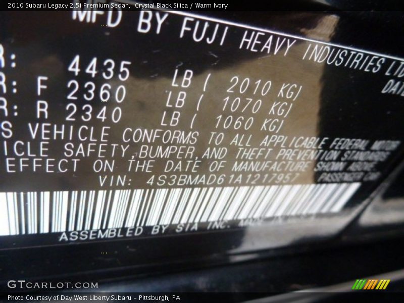 Crystal Black Silica / Warm Ivory 2010 Subaru Legacy 2.5i Premium Sedan