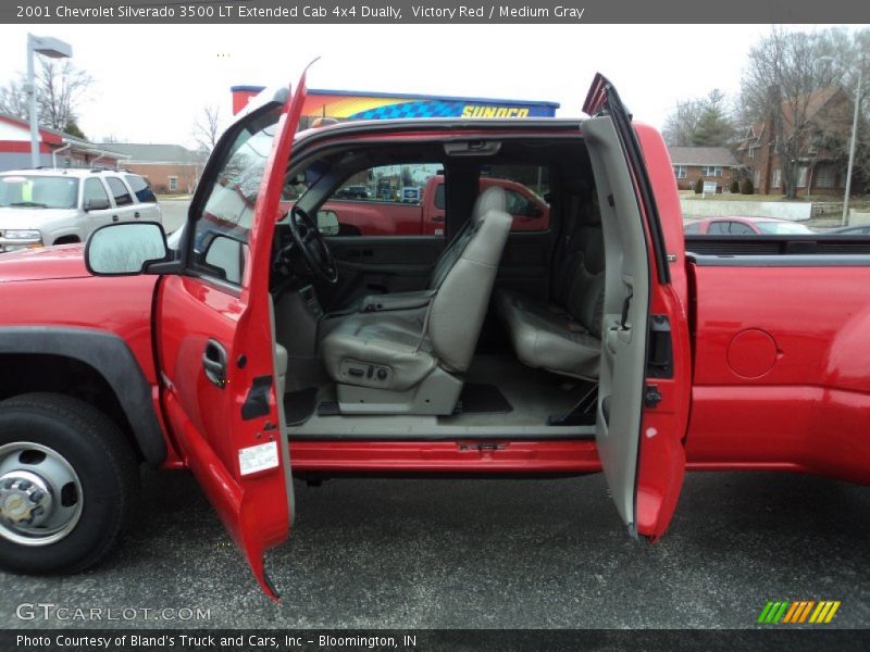Victory Red / Medium Gray 2001 Chevrolet Silverado 3500 LT Extended Cab 4x4 Dually