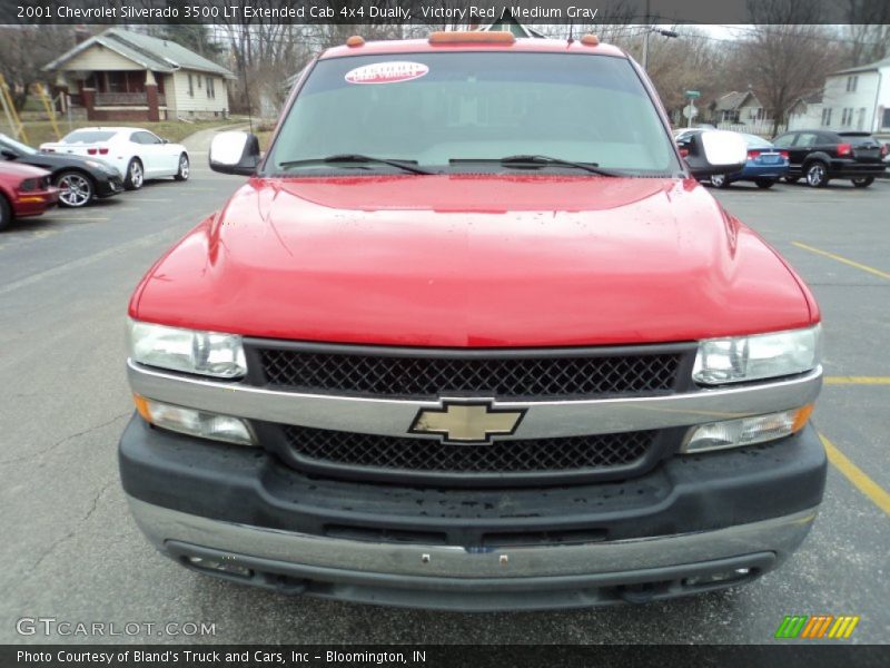 Victory Red / Medium Gray 2001 Chevrolet Silverado 3500 LT Extended Cab 4x4 Dually