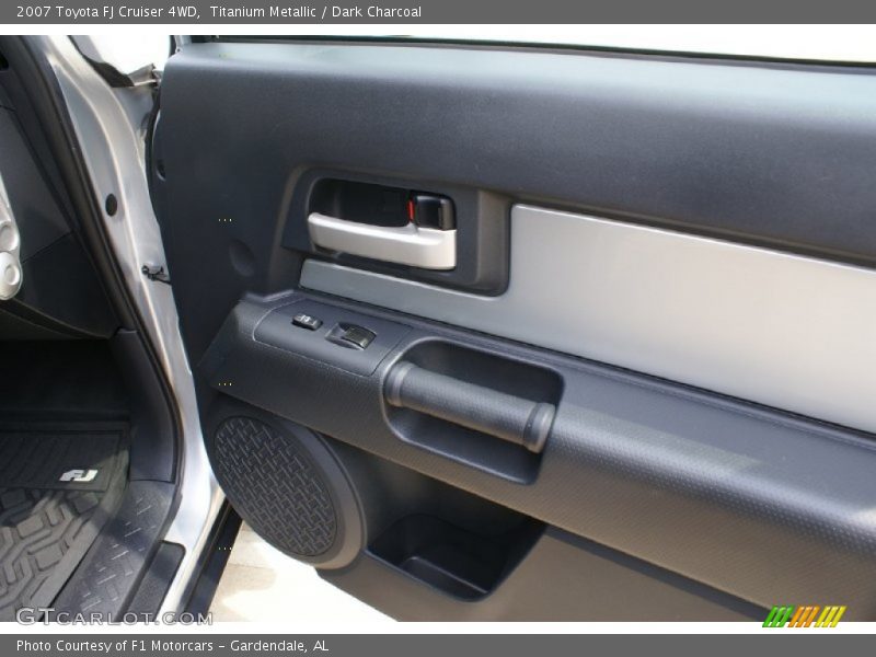 Titanium Metallic / Dark Charcoal 2007 Toyota FJ Cruiser 4WD