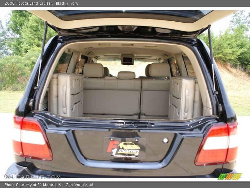 Black / Ivory 2006 Toyota Land Cruiser