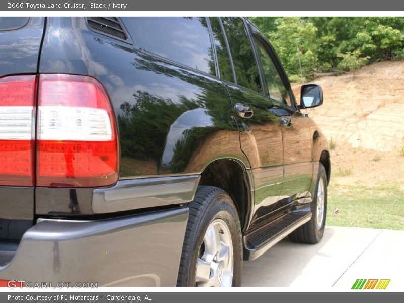 Black / Ivory 2006 Toyota Land Cruiser