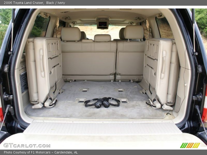 Black / Ivory 2006 Toyota Land Cruiser