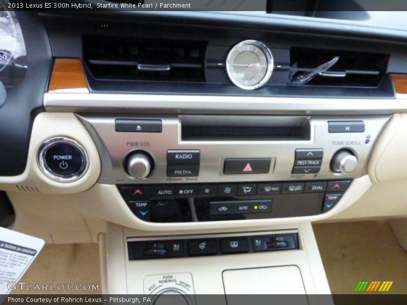 Starfire White Pearl / Parchment 2013 Lexus ES 300h Hybrid