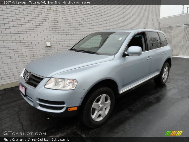 Front 3/4 View of 2007 Touareg V6