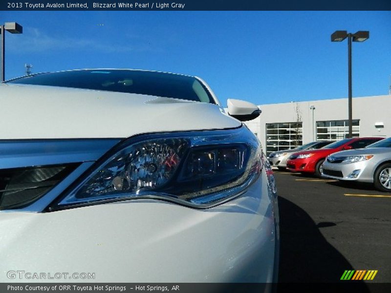 Blizzard White Pearl / Light Gray 2013 Toyota Avalon Limited