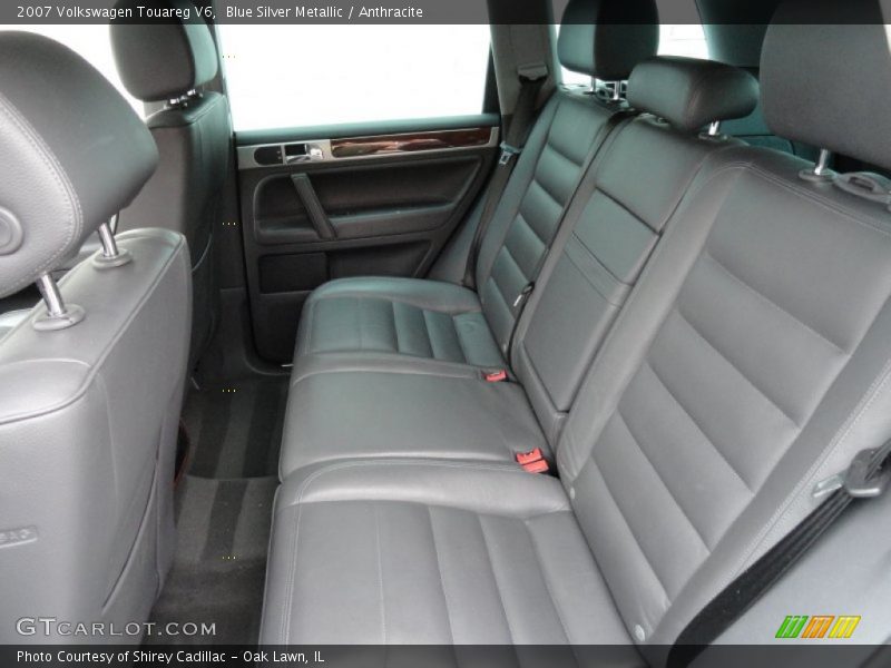 Rear Seat of 2007 Touareg V6