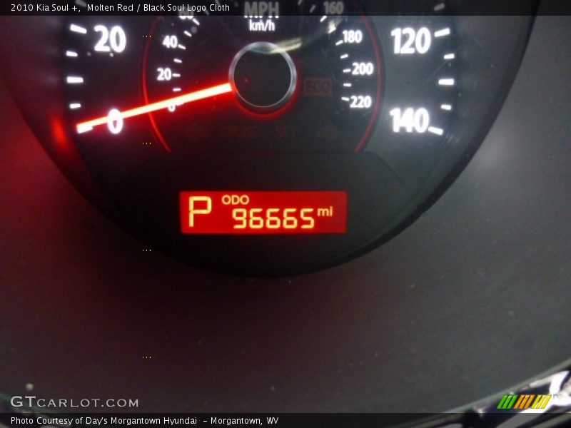 Molten Red / Black Soul Logo Cloth 2010 Kia Soul +