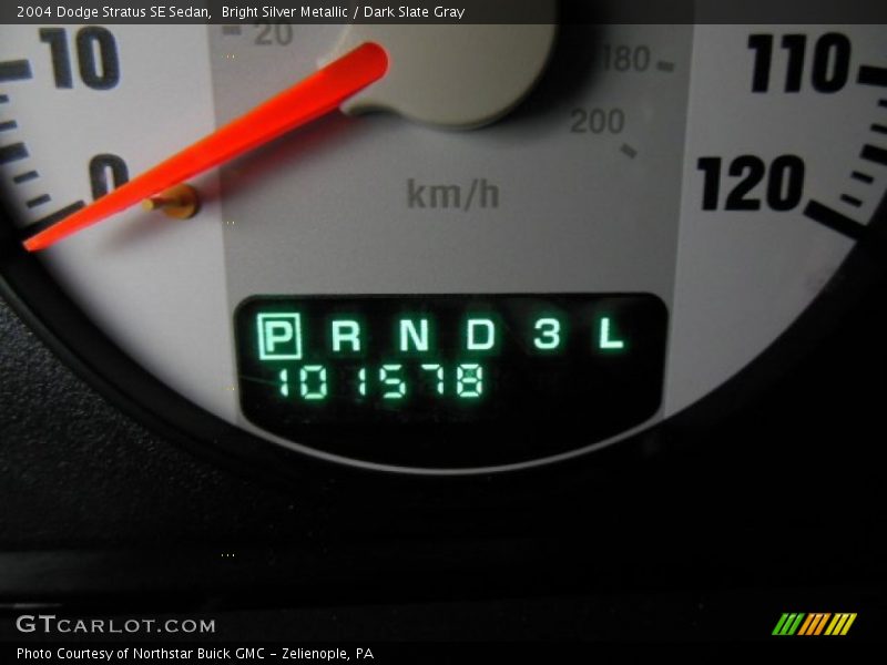 Bright Silver Metallic / Dark Slate Gray 2004 Dodge Stratus SE Sedan