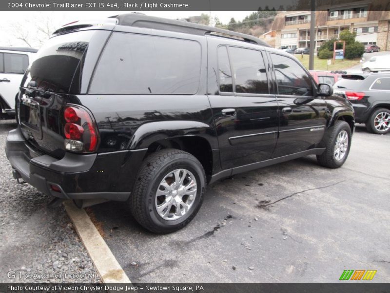 Black / Light Cashmere 2004 Chevrolet TrailBlazer EXT LS 4x4