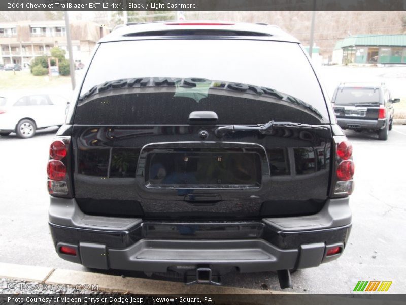 Black / Light Cashmere 2004 Chevrolet TrailBlazer EXT LS 4x4