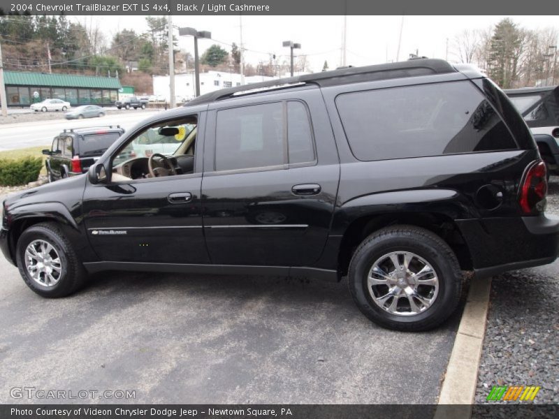 Black / Light Cashmere 2004 Chevrolet TrailBlazer EXT LS 4x4
