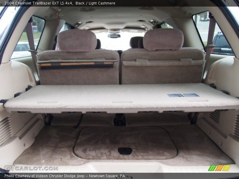  2004 TrailBlazer EXT LS 4x4 Trunk