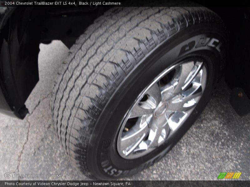Black / Light Cashmere 2004 Chevrolet TrailBlazer EXT LS 4x4