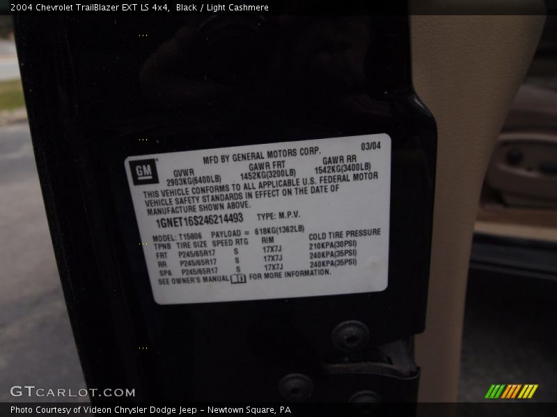 Black / Light Cashmere 2004 Chevrolet TrailBlazer EXT LS 4x4