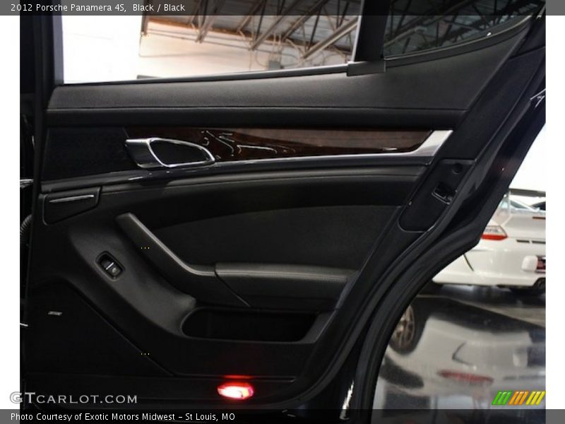 Door Panel of 2012 Panamera 4S