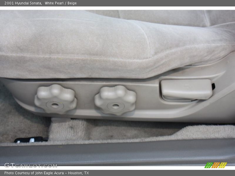 White Pearl / Beige 2001 Hyundai Sonata