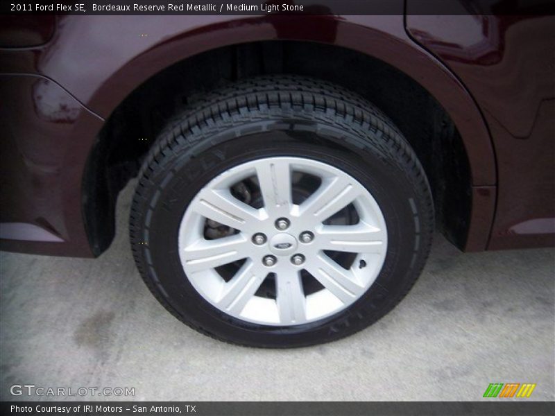 Bordeaux Reserve Red Metallic / Medium Light Stone 2011 Ford Flex SE
